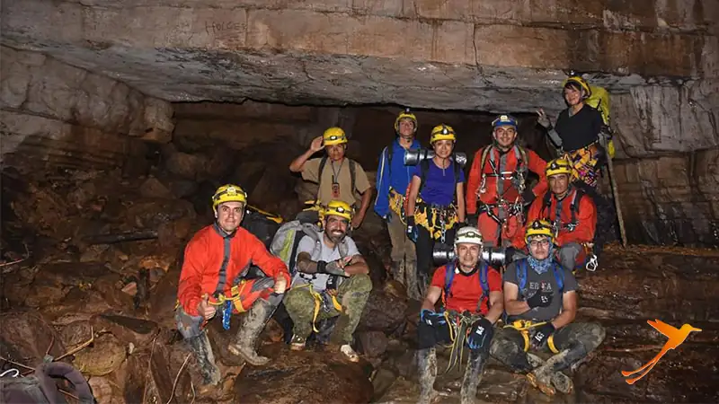group of travelled inside the Tayos cave