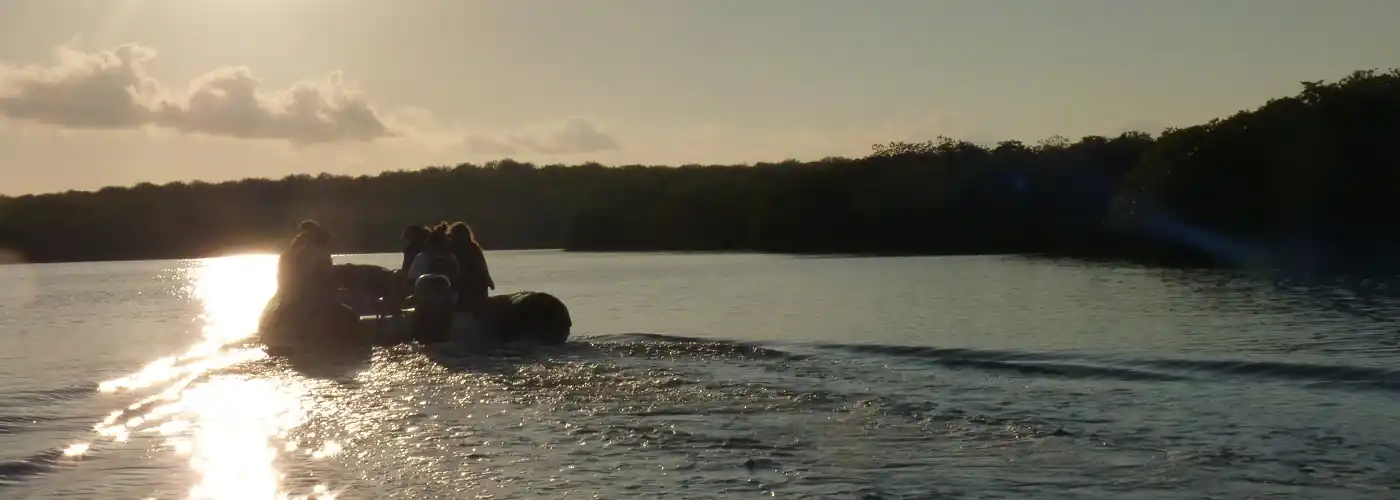 boat ride close to black turtle cove