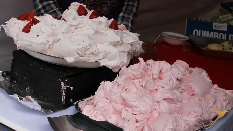 espumilla is a traditional ice cream of Ecuador