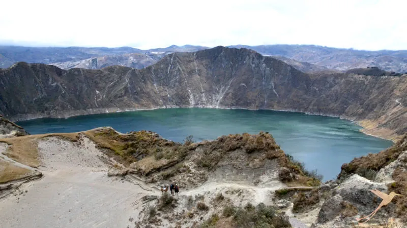 From the Quilotoa crater rim you can overview the whole crater lake.