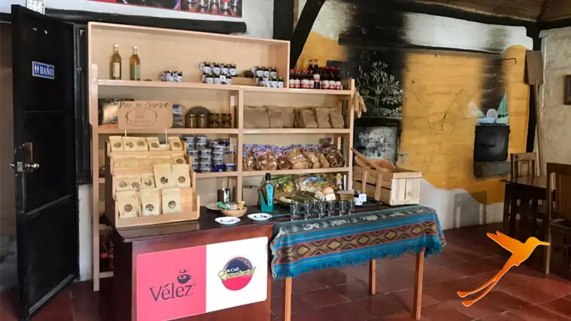 Velez shop with handicraft products in Imbabura