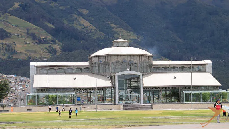 From the parque itchimbia you can overview the city and its surrounding landscape.