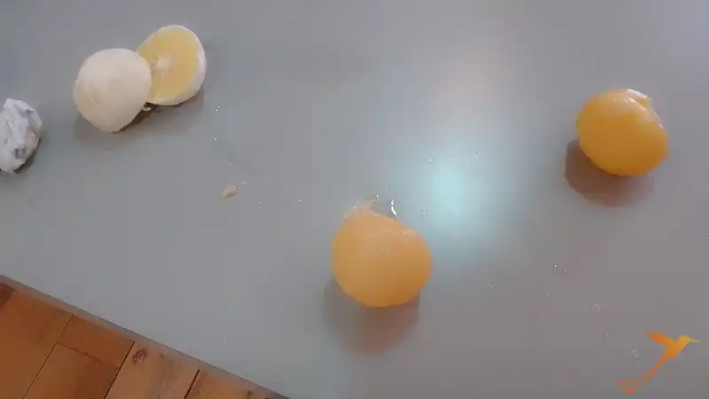 cascarones - huevos de cera con perfume