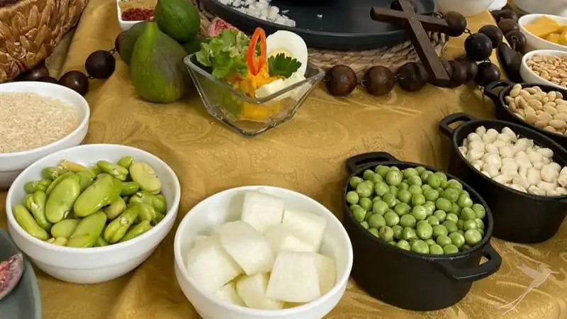 some of the ingredients for Fanesca
