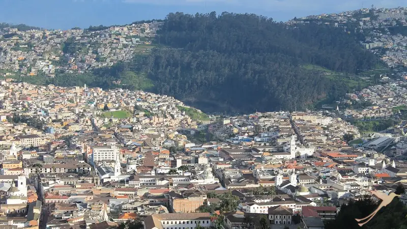 vista panorámica sobre Quito