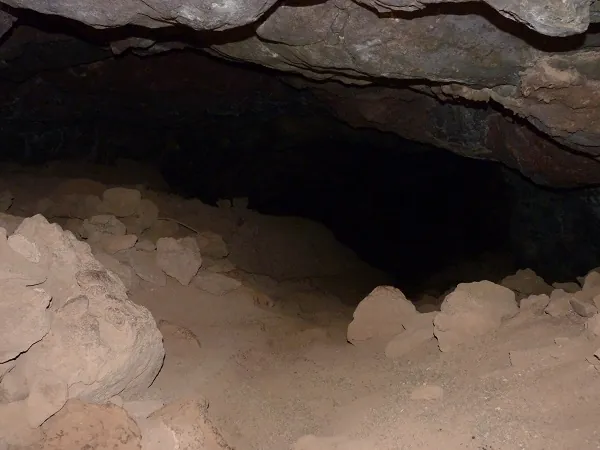 lava tunnel at Post office Bay