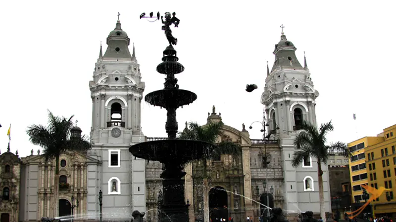 presidential palace in the center of Lima