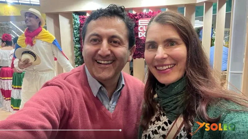 Visitantes en el stand de Ecuador en la ITB de Berlín: Ecuador se presenta como destino de turismo de aventura para 2026.