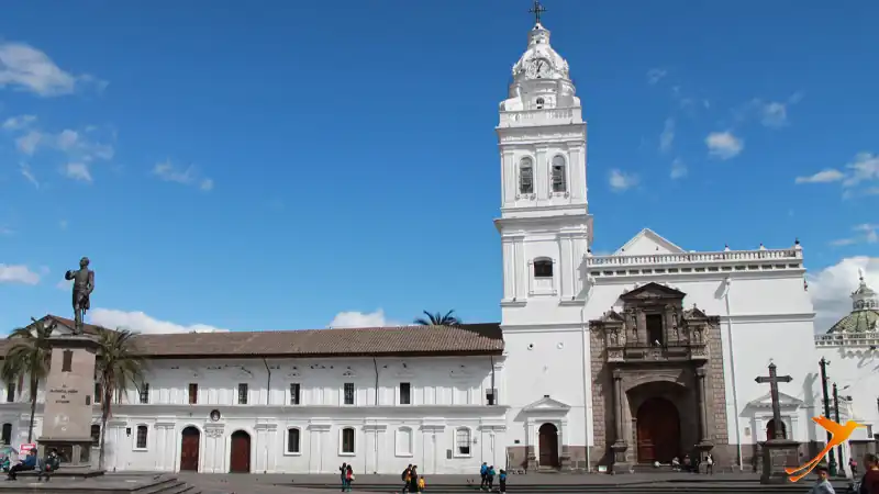 entrance to the church Santo Domingo
