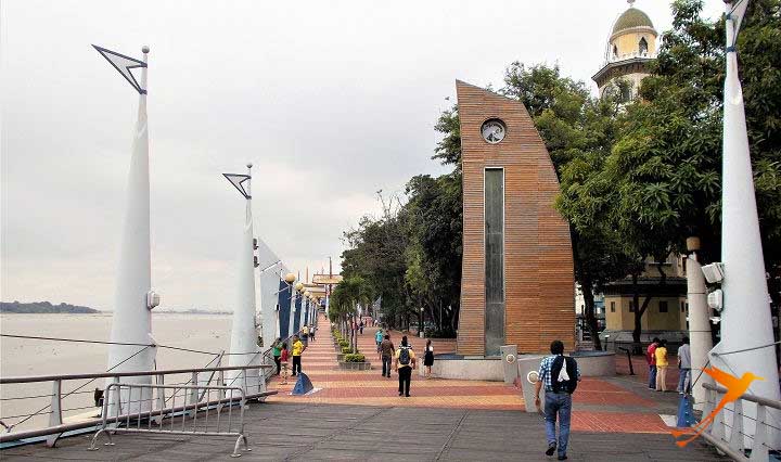 Melacon promenade in Guayaquil