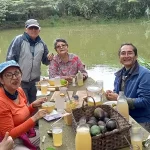 Soleq.travel team tasting the products of Hacienda Verde