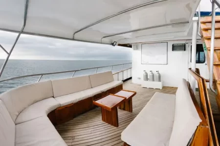 Galapagos Sky interior lounge