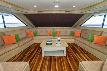 Salón del yate Letty