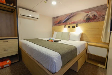 Yate Bonita cabina doble