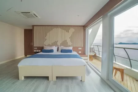Golden Suite of Galapagos yacht Elite