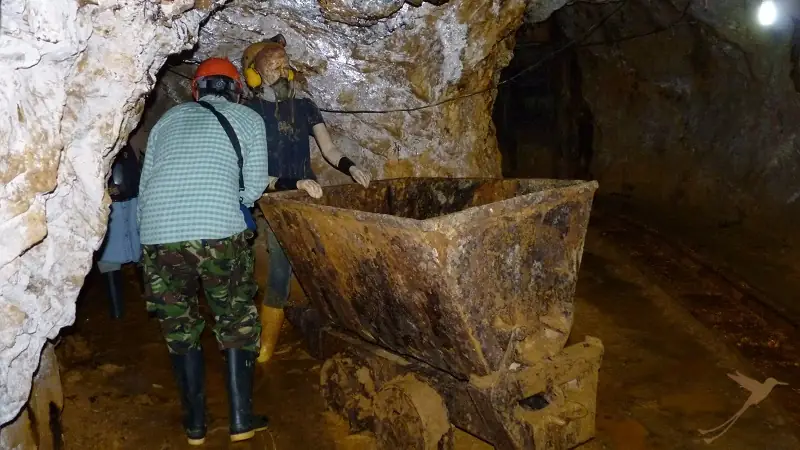 inside gold mine of Zaruma