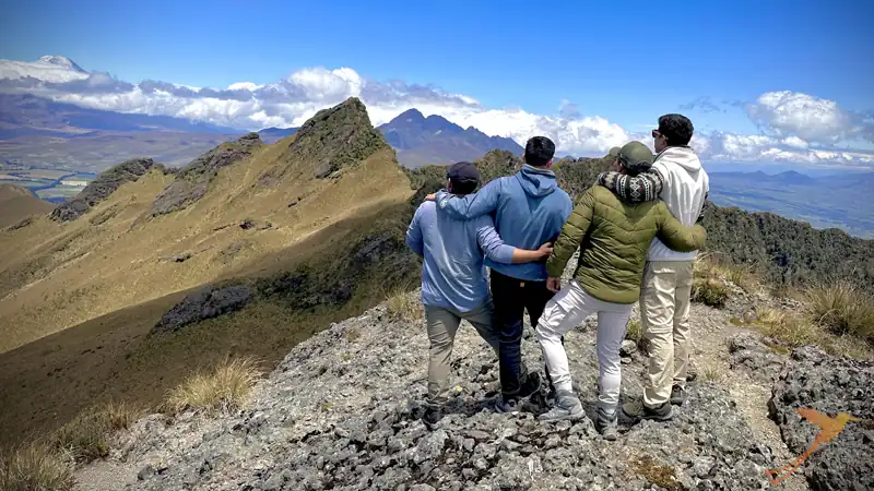 the hiking group has reached the summi´t of the Pasochoa volcano