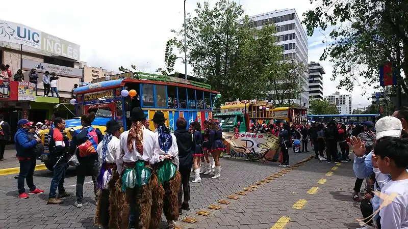 preparation before the carnival parade in the Mariscal neighbourhood