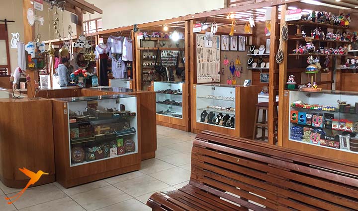 shops at riobamba train station