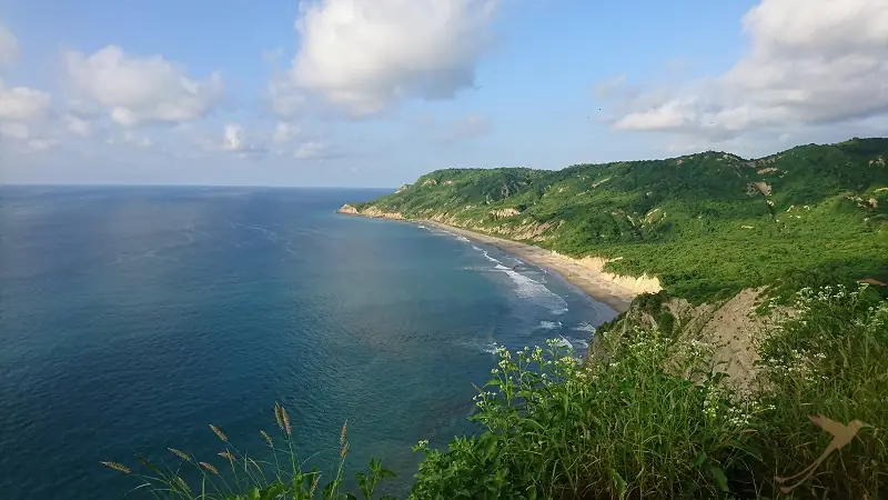 view over the coastline behind San Lorenzo